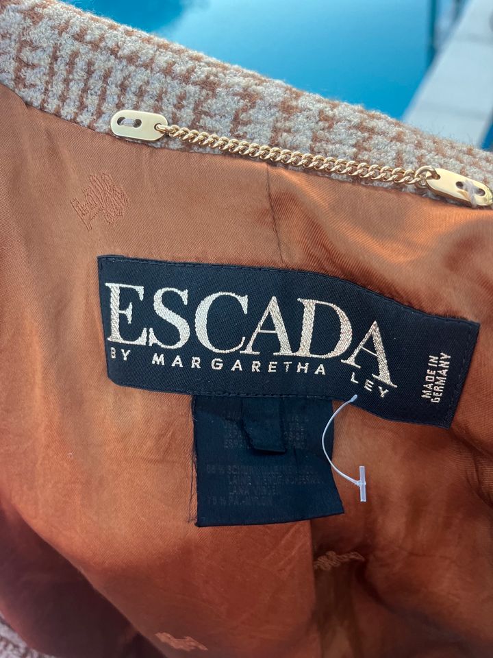 Eleganter Escada Blazer in Dülmen