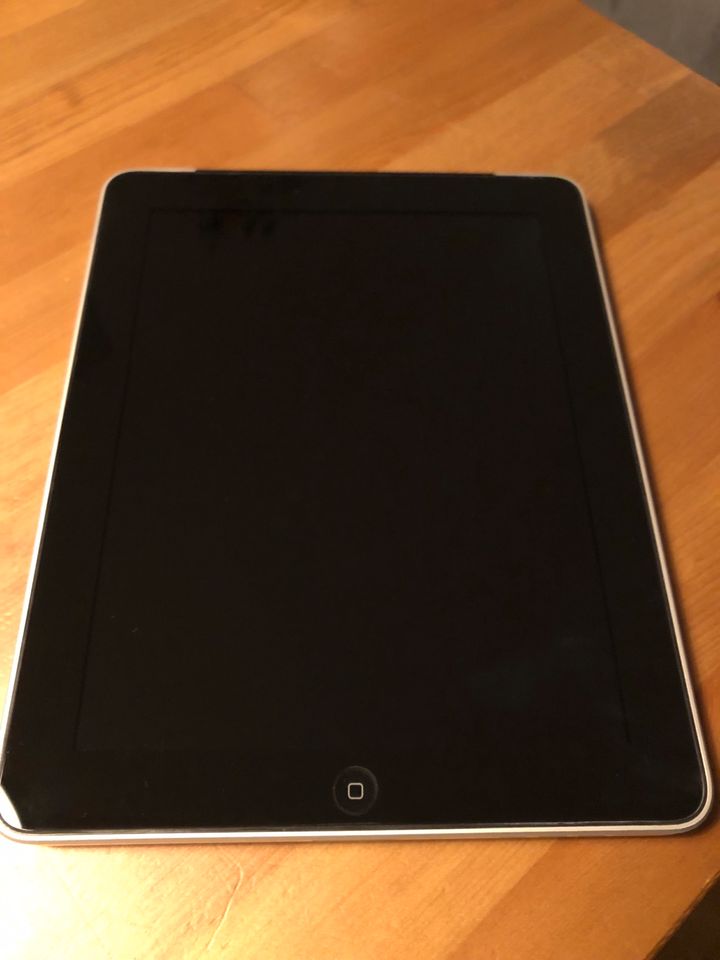 Apple iPad 32GB Model A1337 in Berlin