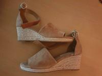 H&M SANDALEN KEILABSATZ GR. 37, NEU, BEIGE, WILDLEDER OPTIK Baden-Württemberg - Konstanz Vorschau