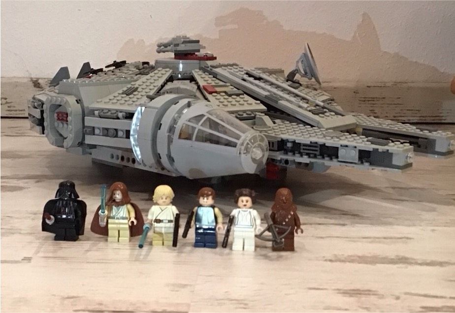 LEGO Star Wars Millenium Falcon - 7965 in Mühlingen