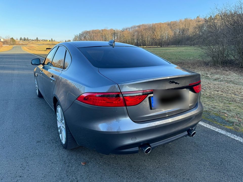 Jaguar XF 30d 300PS Portfolio Top Zustand Service/Zahnriemen NEU in Schleiz