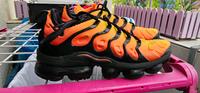 Nike Air Vapormax Plus Gr.42,5 Black Total Orange Berlin - Tempelhof Vorschau