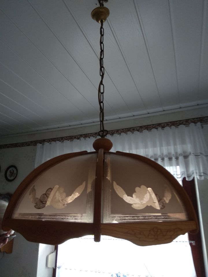Schöne Lampe zu verschenken in Hambergen