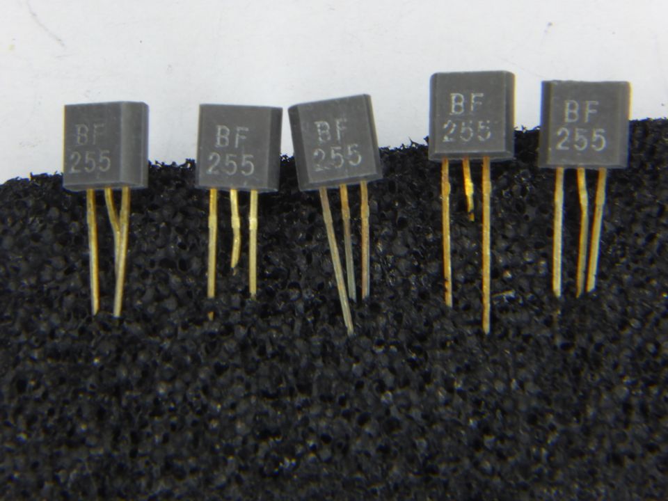 20 Stück BF255 Silizium-Transistoren NPN in Weingarten