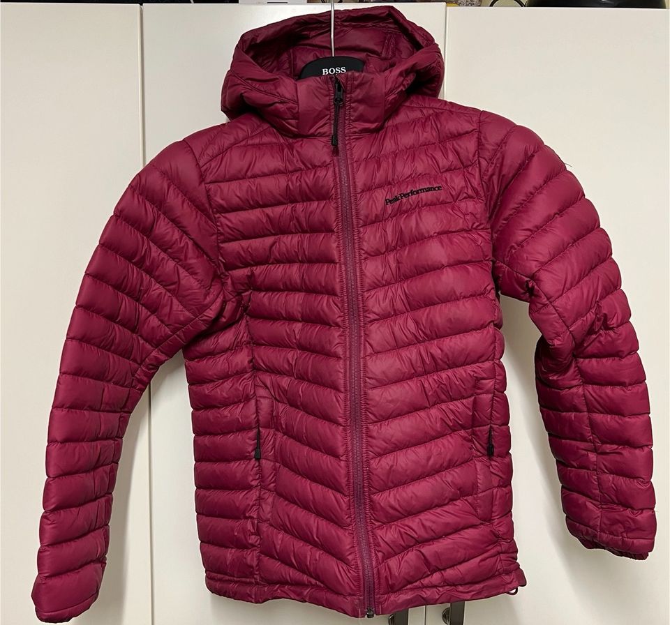 Peak Performance Frost Daunenjacke Gr. 160 in Plettenberg