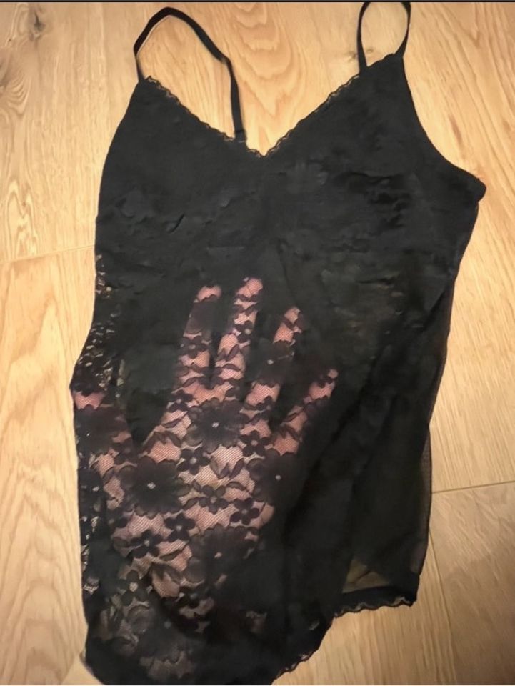 Neu H&M Spitzen Body - Schwarz - Top in Bremen