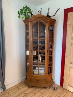 Alte Massivholz Vitrine, Vintage Wohnzimmerschrank, Glasschrank Bayern - Rottenbuch Vorschau