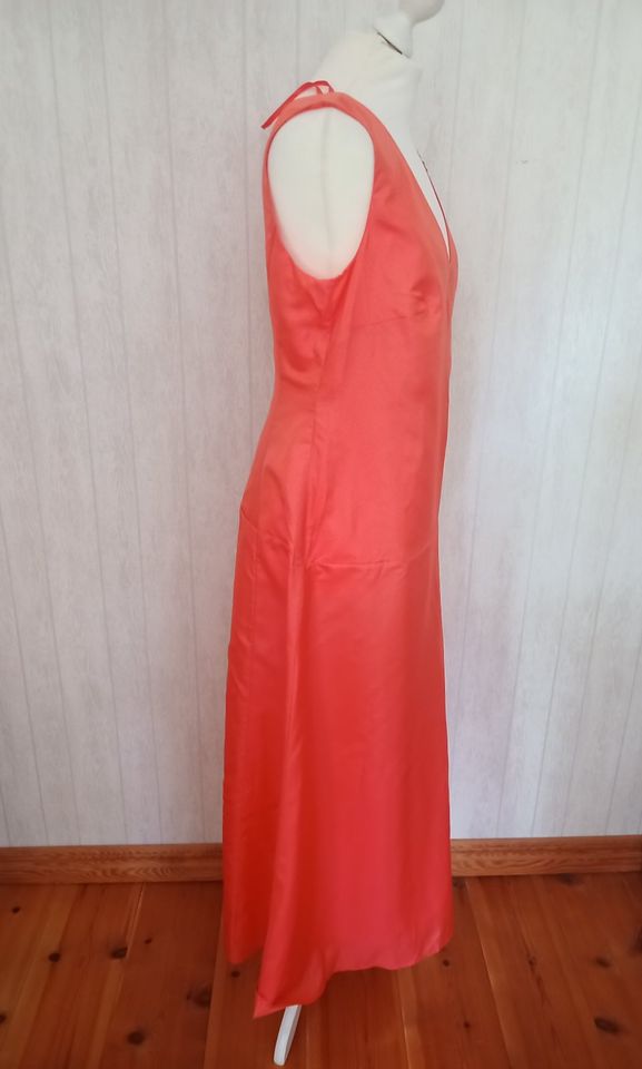 sheego Style feines Abendkleid festlich orange/lachs Größe 42 neu in Herrnburg