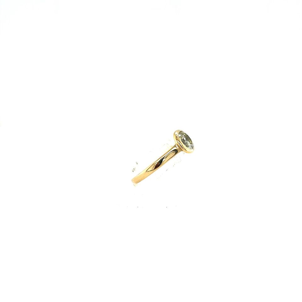 Ring aus 585/- Gelbgold mit Brillant ca. 0,90 ct Nr. 211777 M9 in Hannover