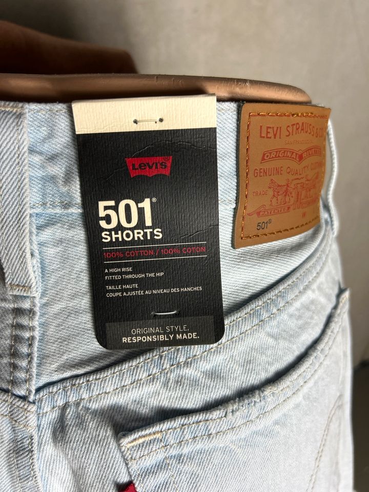 Levi’s 501 jeans shorts high rise neu 28 1220 in Erlabrunn