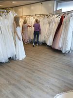 Brautkleider OUTLET SONDERVERKAUF KLEIDER AB 199 € Nordrhein-Westfalen - Vlotho Vorschau