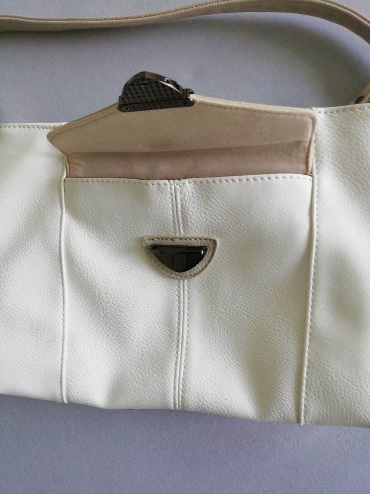 Neue Handtasche 'apri:co' zum Umhängen, beige/hellbraun in Poing