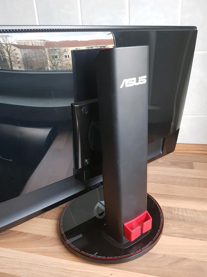 ASUS VG248QE 144Hz 24 Zoll FullHD 1ms HDMI DP DVI inkl. Kabel in Dresden