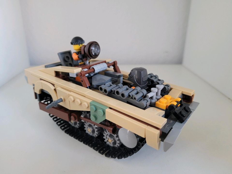 Lego MOC Mad Max Fury Road Kettenfahrzeug in Rosbach (v d Höhe)
