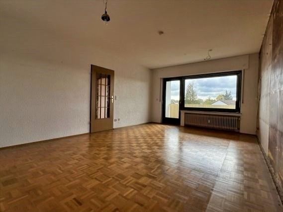 Charmante 3-Zimmer-Etagenwohnung mit sonniger Süd-Loggia: Ideal für Kapitalanleger und Eigennutzer! in Sankt Augustin