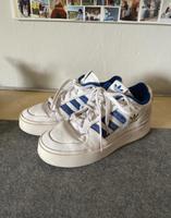 Adidas Sneaker blau-weiß Größe 42 Nordrhein-Westfalen - Warendorf Vorschau