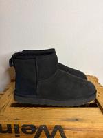 UGG Classic Mini Boot Herren Schwarz 45,5 S/N 1002072 NP: 189,95 Rheinland-Pfalz - Trier Vorschau