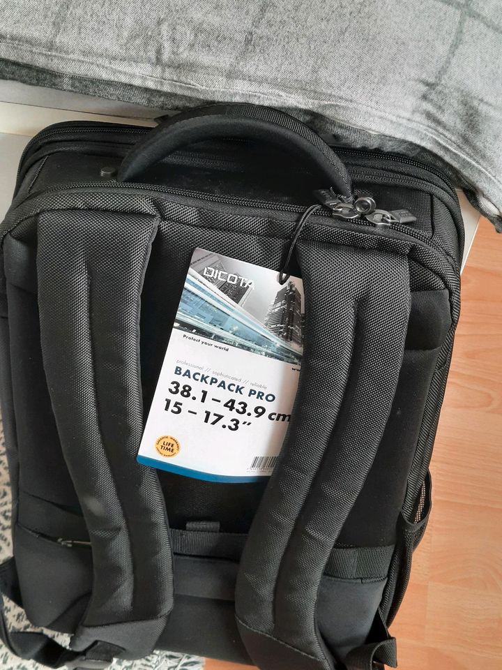 Dicota Backpack Pro in Düsseldorf