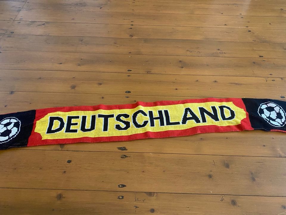 Deutschland Fanschal in Langenbernsdorf