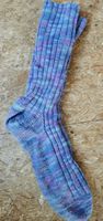 Stricksocken lila Hippie Gr. 38/39 Handarbeit Wolle Nordrhein-Westfalen - Bad Laasphe Vorschau