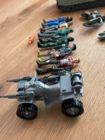 Spielzeug-Panzer mit Figuren und Fahrzeugen Nordrhein-Westfalen - Gevelsberg Vorschau