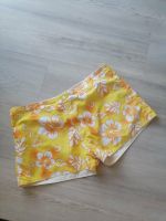 Mädchen Sommer Shorts Badeshorts Wendeshorts 158 164 Blumen gelb Baden-Württemberg - Bräunlingen Vorschau