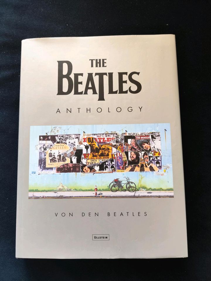 The Beatles Anthology Buch in Hamburg