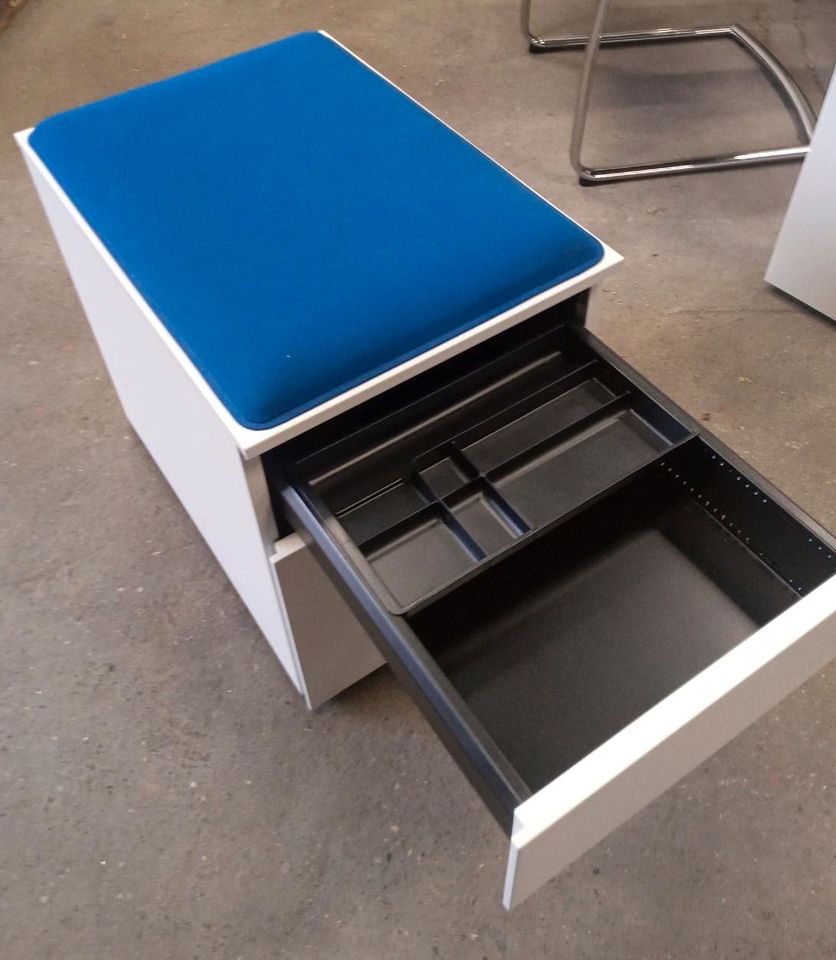 14 Steelcase Rollcontainer weiß mit Polster blau Büro Home Office in Ingolstadt