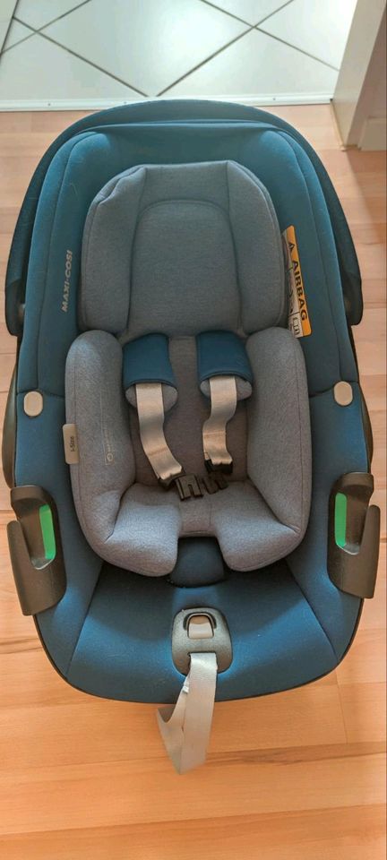 Maxi Cosi Pebble 360 blau Babyschale in Leverkusen