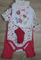 Baby Body Set mit Lätzchen, Socken 4 Teile Gr.56/62 Niedersachsen - Burgwedel Vorschau