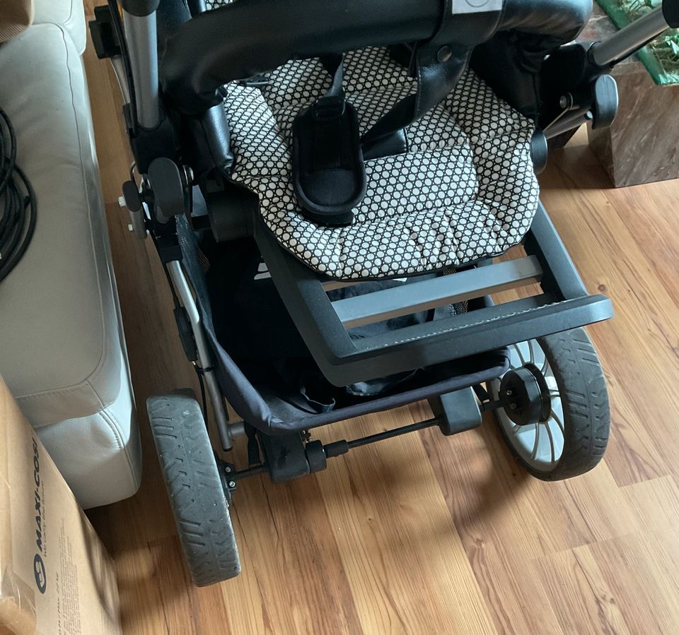 TEUTONIA KINDERWAGEN  Buggy TOP Zustand wie neu schwarz weiß in Schermbeck