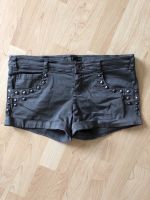 TRF Zara hotpants kurze Hose shorts grau Nieten Nordrhein-Westfalen - Hückeswagen Vorschau