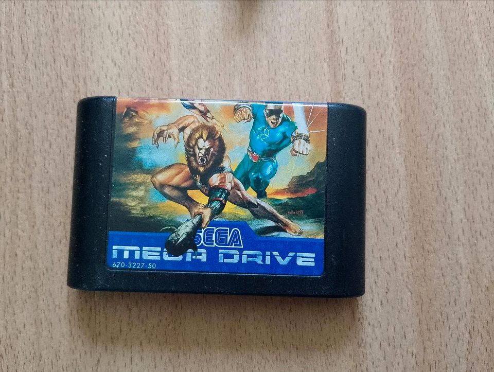 Sega Mega Drive 2 Konsole mit Controller und Spiel in Mülheim (Ruhr)