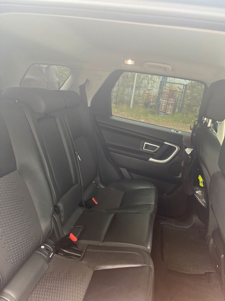 Land Rover Discovery Sport TD4 Aut.SE in Solingen