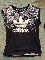 Paket Adidas Tshirts abzugeben Thüringen - Altenburg Vorschau