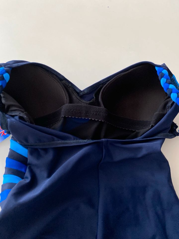 NEU CARIBIAN  sportlicher Badeanzug  Größe 38 B blau in Bühl