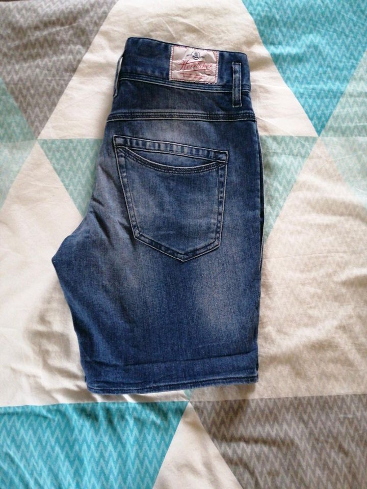 Herrlicher Shorts 'Raya' Jeans kurze Hose Gr. 27 Neu mEtikett !! in Talling