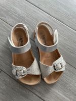Echt Leder Sandalen Fußbett silber weiß Nordrhein-Westfalen - Niederkassel Vorschau