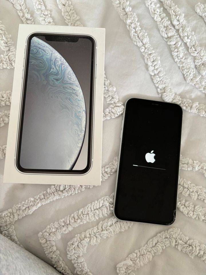 iPhone XR 64 GB in Reutlingen