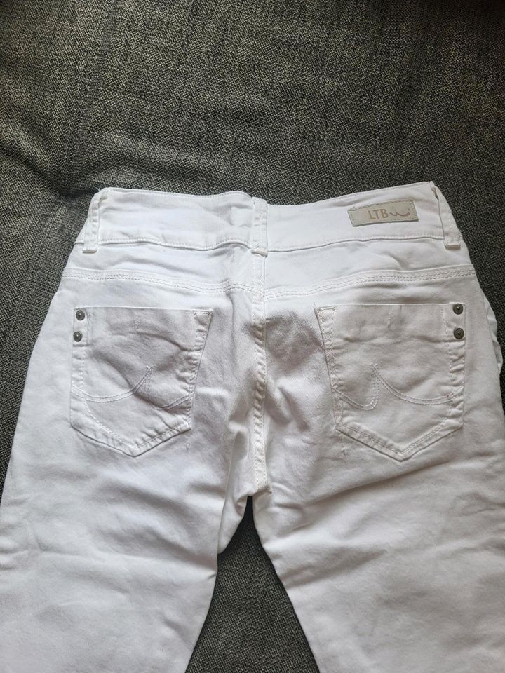 LTB jeans weiß Damen Gr 27/36 in Salzwedel