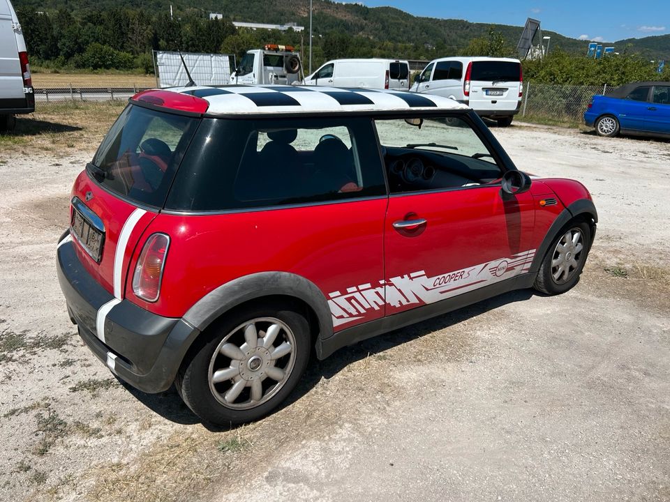 Mini Cooper R50 1.6 116Ps 2001 Schlachtfahrzeug Teileverkauf in Idar-Oberstein