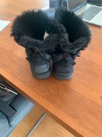 UGG Mini II mit Schleifchen, Gr. 41, schwarz, getragen Baden-Württemberg - Ostfildern Vorschau