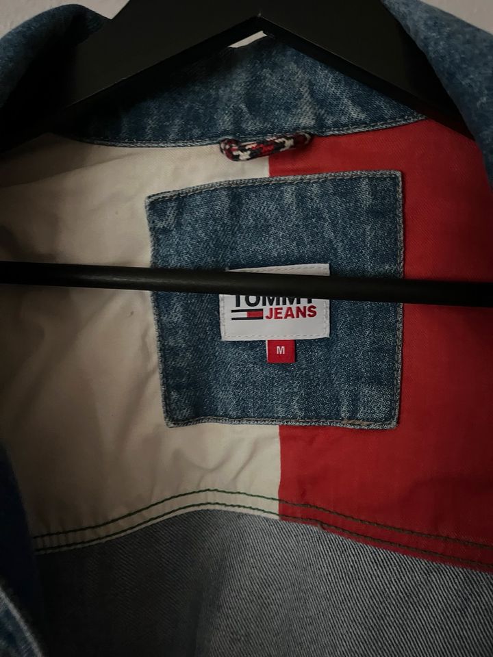Tommy Hilfiger Jeans Jacke in Essen