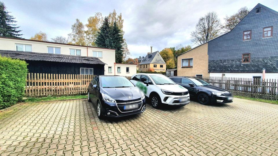 Gemütliche 2-Raum-Wohnung mit PKW-Stellplatz! in Grünhain-Beierfeld 