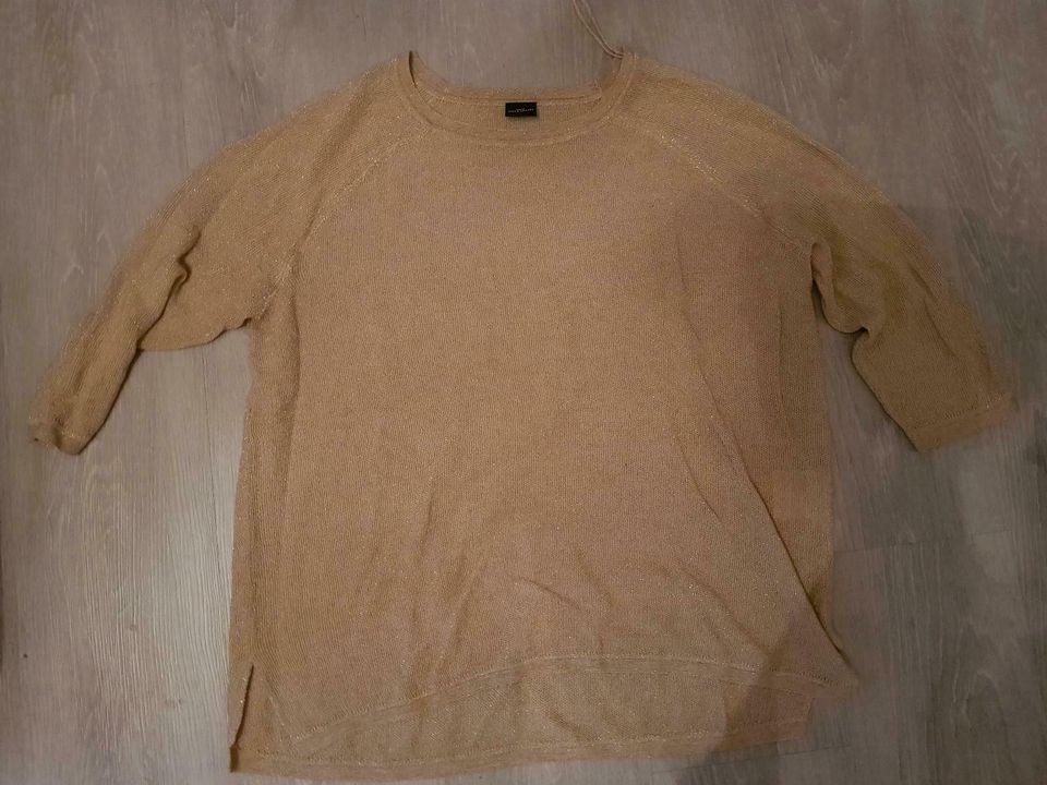 Markenoberteile Esprit Comma Bon Prix u.a. Gr.XL in Biebertal