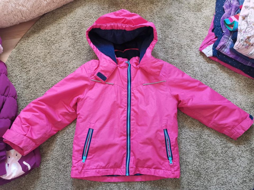 Mädchen Winterjacke, Weste, Mantel 98/104 in Treffurt