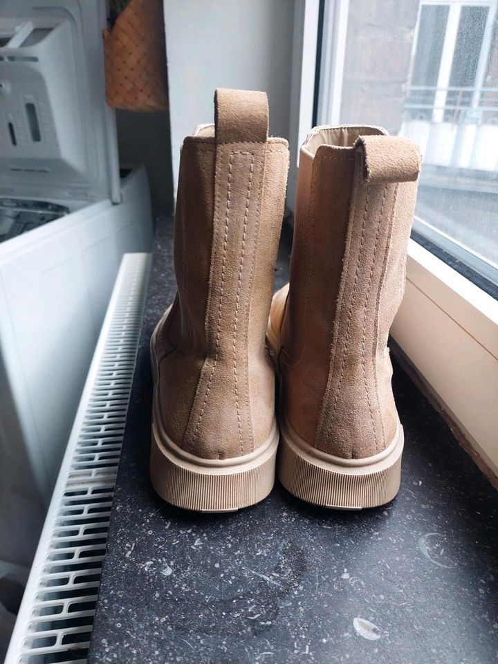 ZARA Chelsea Boots, Stiefel Wildleder beige 42 in Köln