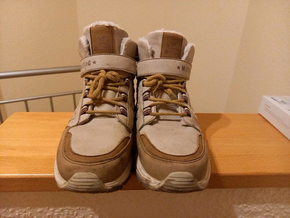 Winterschuhe gr 33 Mustang gefüttert  beige in Rhede