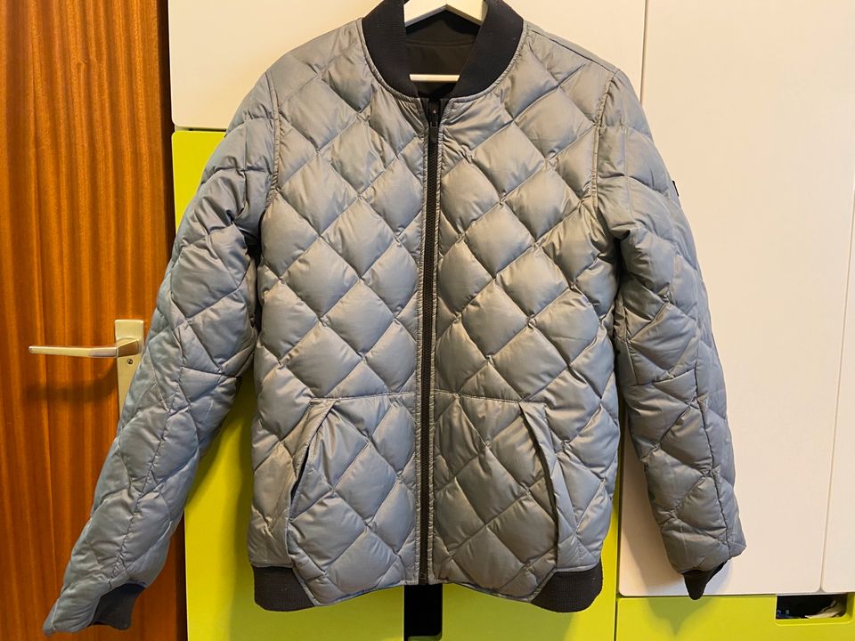 Nike Winterjacke M in Bietigheim-Bissingen