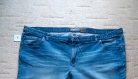 Herren Jeans, Gr. 35, Man's World, blau Sachsen-Anhalt - Magdeburg Vorschau